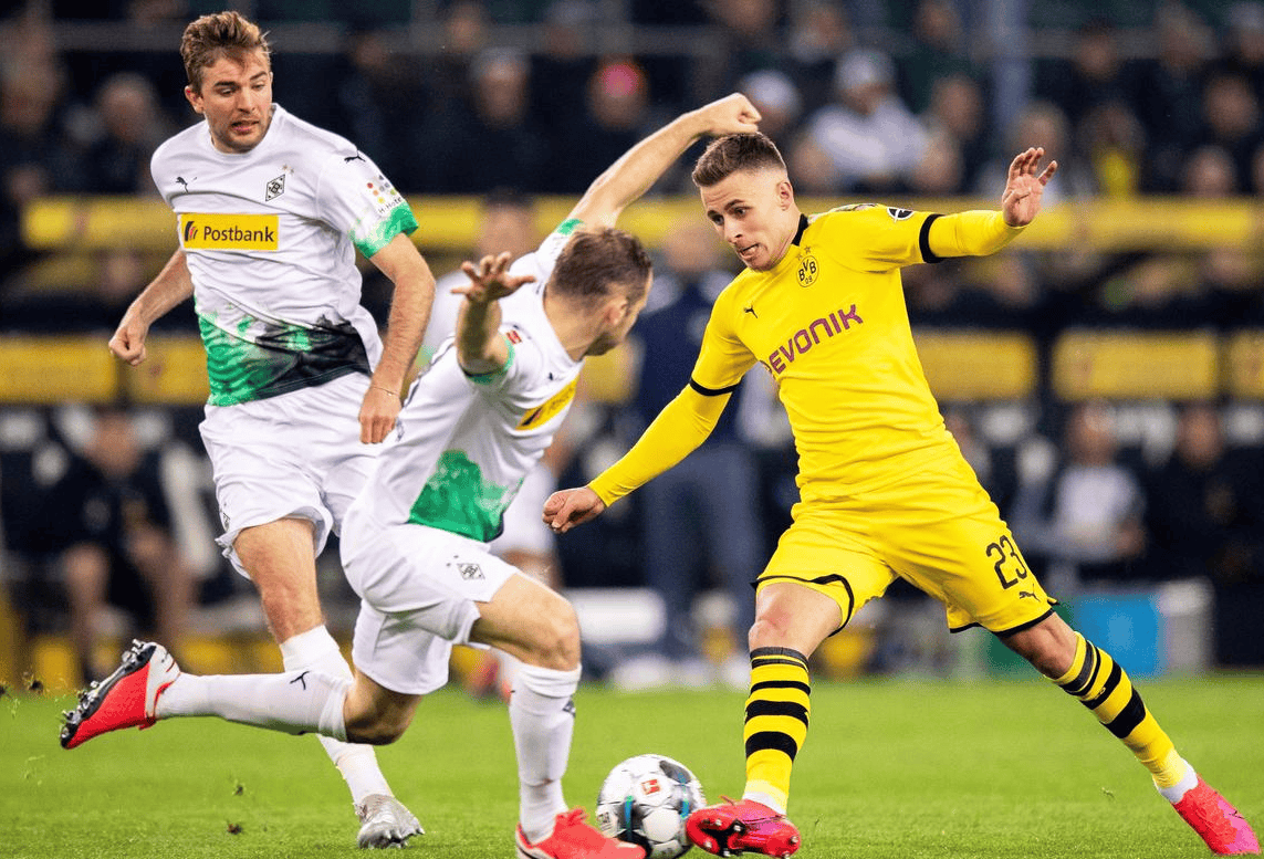 乐鱼体育官网-门兴格拉德巴赫发布备战花絮，赛前官宣签约，足总杯任务艰巨，纪律约束更严格