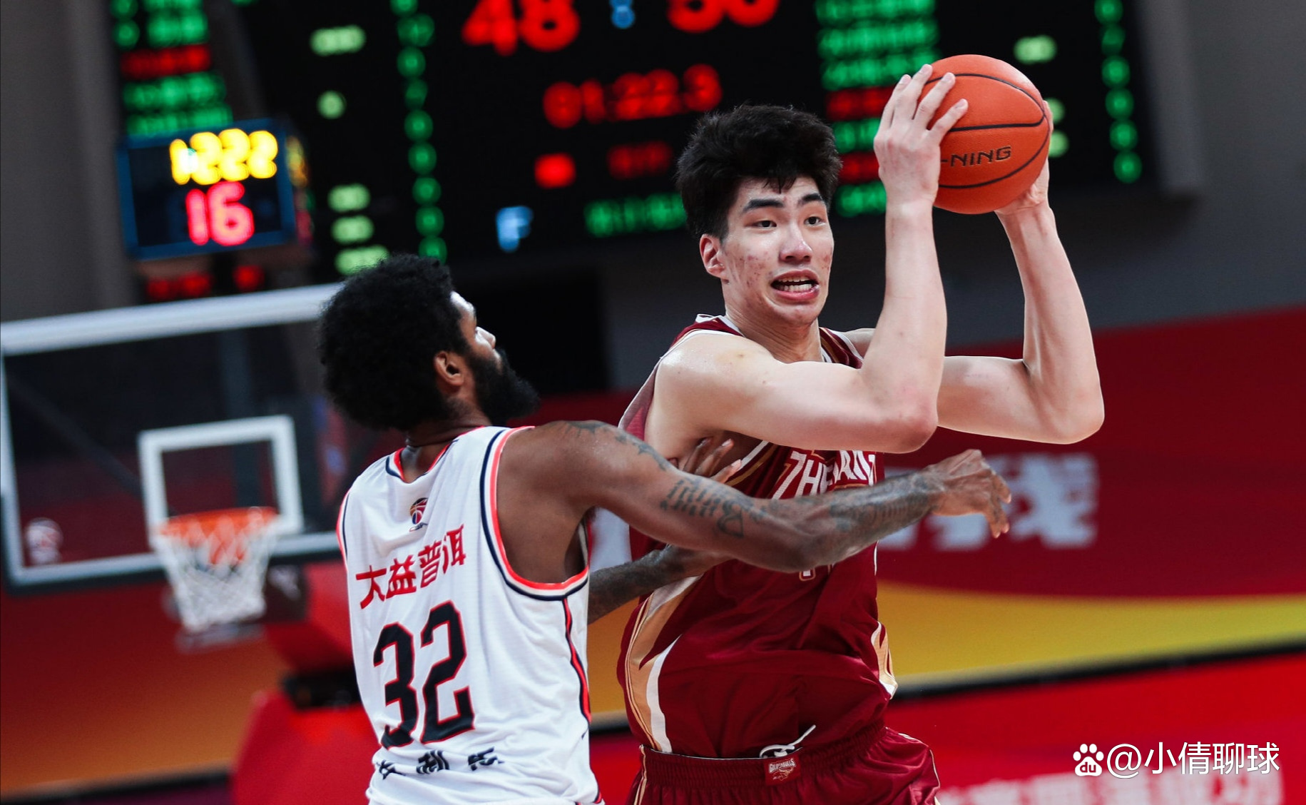 乐鱼体育-CBA常规赛赛程吃紧，菲尼克斯太阳冲刺阶段豪取连胜，压力陡增，控场能力受关注